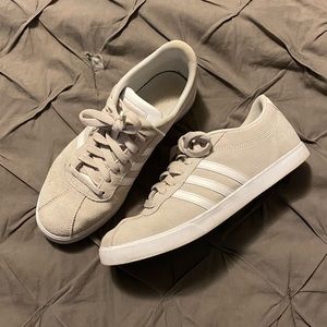 Adidas Sneakers Cream and White Size 8